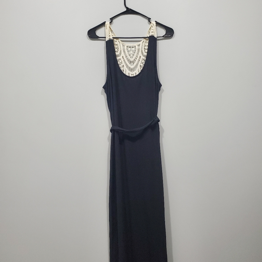 Merona | Black & White Sleeveless Crochet Back Dress